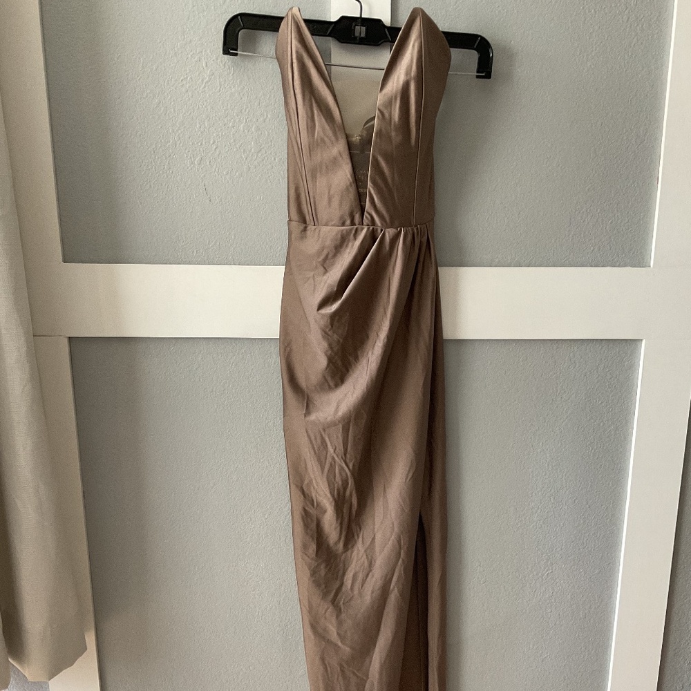 Jake Gown in Taupe
Michael Costello size Small NWT - Picture 5 of 6